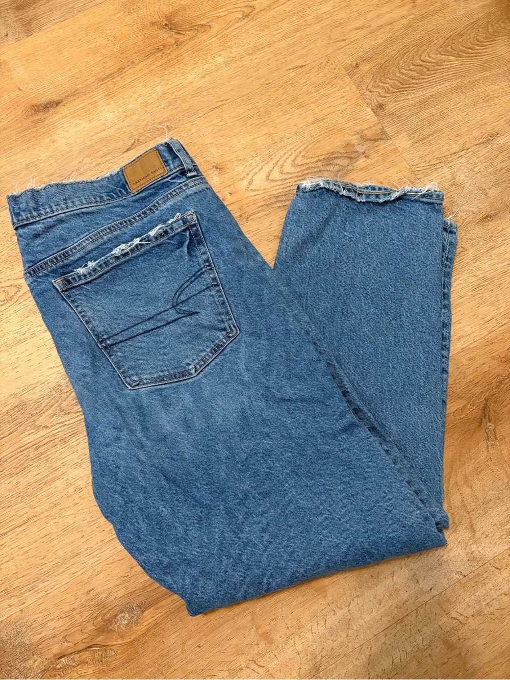 Women’s American Eagle stretch blue jeans size 16 36”x29”